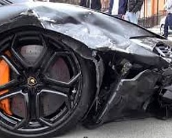1 Milyonluk Lamborghini'yi Böyle Çarptı