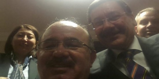 Melih Gökçek ve Hüseyin Çelik, Özgür Twitter'a Selfie İle Döndü