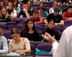 İngiltere'de Şeriat Kanununa Uyumlu Öğrenim Kredisi