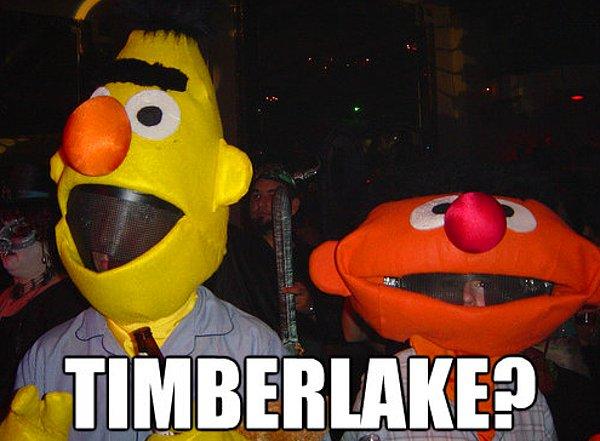 2011'de San Diego'da Ernie kostümü ile tüm gün takıldı ve kimse tarafından fark edilmedi.