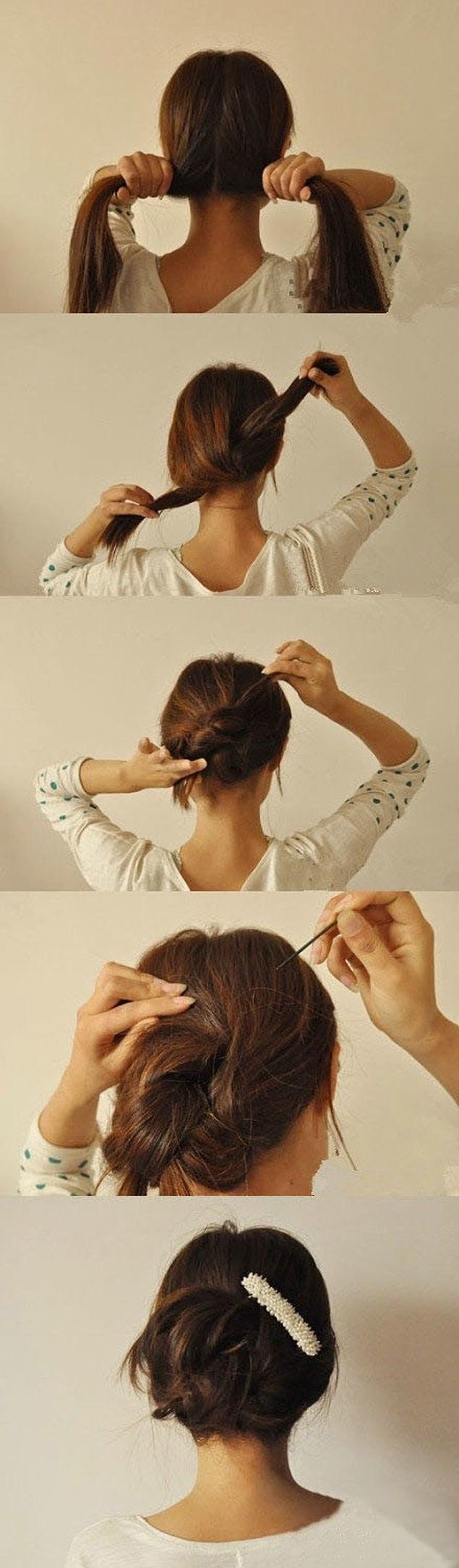 1. Saçınızı ortadan ikiye ayırın, daha sonra düğüm atarmış gibi iki yandan burun uçlarını ters istikametten saçınızın içine saklayın ve tel toka yardımı ile tutturun.