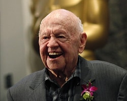 Hollywood'un Efsanevi İsimlerinden Mickey Rooney Hayata Veda Etti