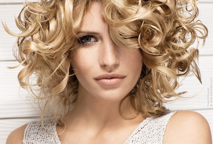 Saç Modeliniz Sizi Yaşlı Göstermesin