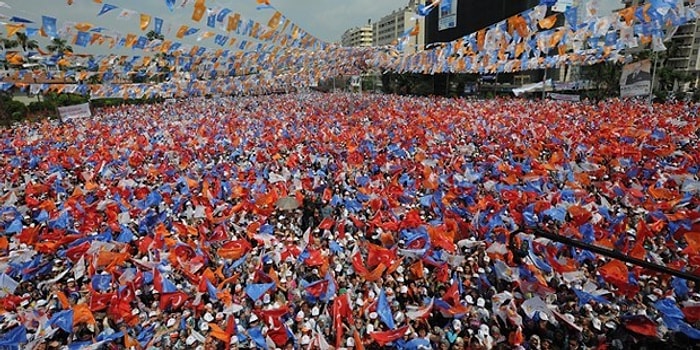 AKP ile Zamana Yayılmış Bir Halk ‘İhtilâli’ Yaşanıyor