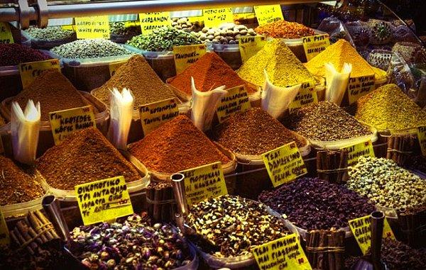 16. Mısır Çarşısı'nda "baharat kokusu"