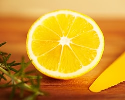 Sağlık İçin Limonlu Su İçin