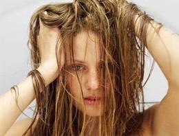 4. Saçlarınızı her gün yıkamaktan başka çareniz yoktur. Yoksa saçlarınızı süzdüğünüz vakit çıkan yağla kızartma bile yapabilirsiniz.