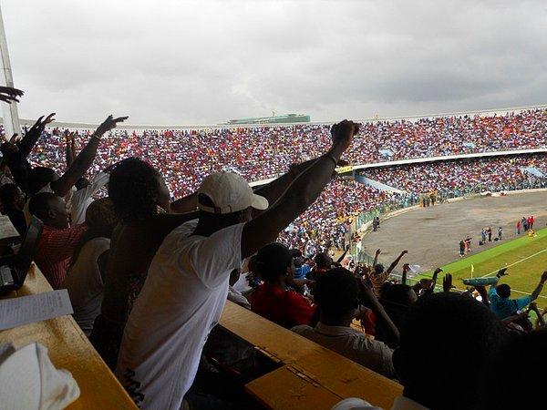 Accra Sports Stadı, Accra, Gana: 127 Ölüm