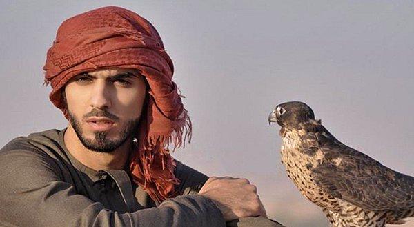 13. Suudi Arabistan'ın çok yakışıklı ve fotojenik olduğu için sınır dışı ettiği Omar Borkan Al Gala (gerçek)