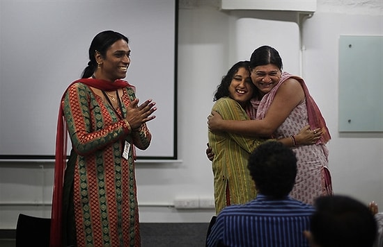 Hindistan'da Üçüncü Cinsiyet Resmen Tanındı