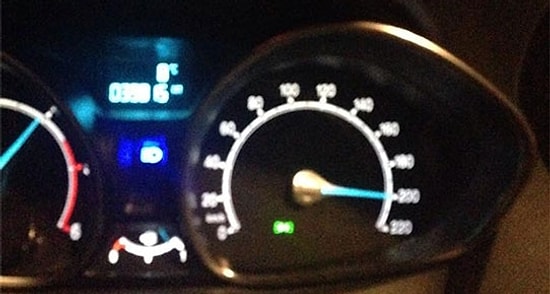 Kaza Öncesi Facebook'ta 200 km'yi Gösteren Hız Göstergesi Paylaşmışlar