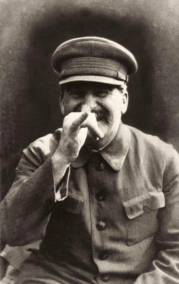 30. Neşeli Stalin