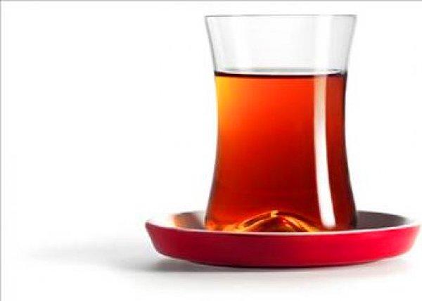 Erdoğan, demlikte içildikten sonra kalan çay posasının da atılmaması gerektiğini belirterek posanın da bir çok yararı olduğunu söyledi.