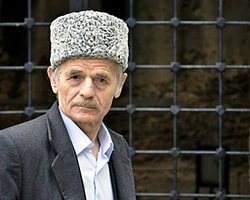 Kırımlı Tatar Lider Kırımoğlu'na Kırım'a Giriş Yasağı