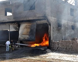 Hatay'da Kaçak Mazot Deposu Yandı