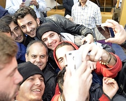 Bakan Kılıç Selfie Modasına Uydu