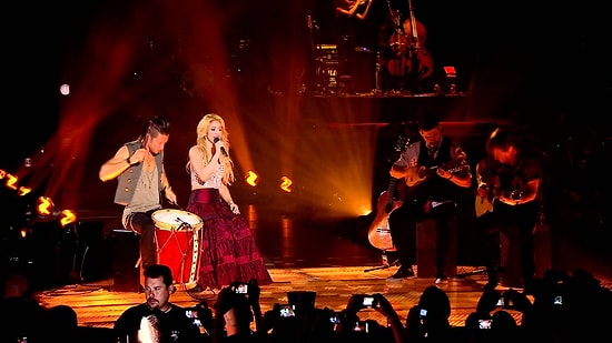 Shakira - Nothing Else Matters (Paris Konseri)