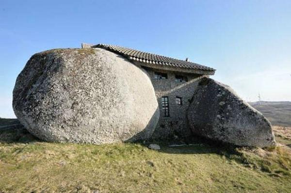 16. Stone House – Fafe Dağları, Portekiz