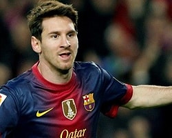 Messi Yıllık 18 Milyon Euro İle Barcelona'da Kalıyor