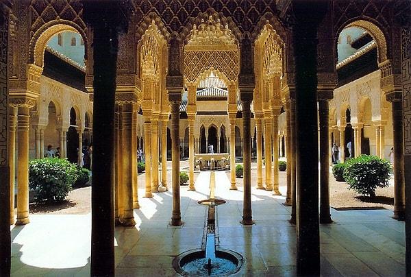 71. El Hamra Sarayı, Granada, İspanya