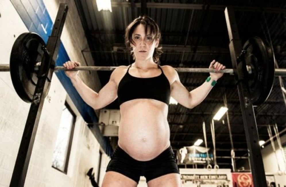 Kendini Spora Adamış Ağırlık Çalışan 6 Hamile Kadın