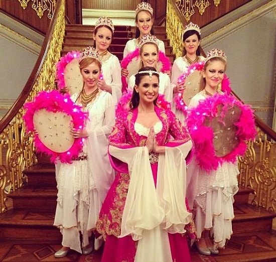 Buse Terim'in Merak Edilen Kına Gecesi