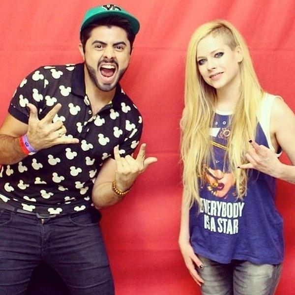 Avril tanışması.