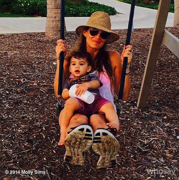 Molly Sims ve Brooks