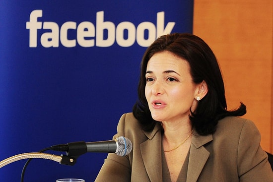 Facebook'un 2 Numarası Servetinin Yarısını Bağışladı