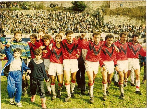 2. 1966 yılında Zonguldakspor adını alan takım, 1973-74 sezonunda ikinci lig beyaz grup şampiyonu olarak Trabzonspor ile birlikte bugünki süper lige yükseldi.