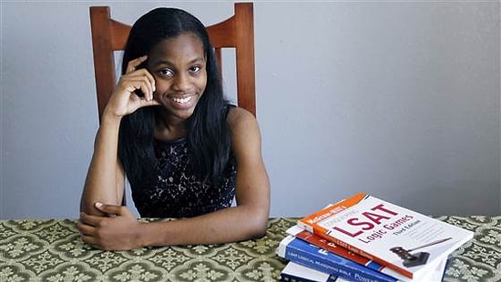 16 Yaşında Üniversite ve Liseyi Aynı Anda Bitiren Dahi Kız