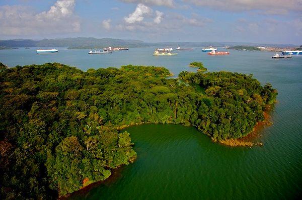 86. Panama Kanalı: Gatun Gölü Üzerindeki Gemiler