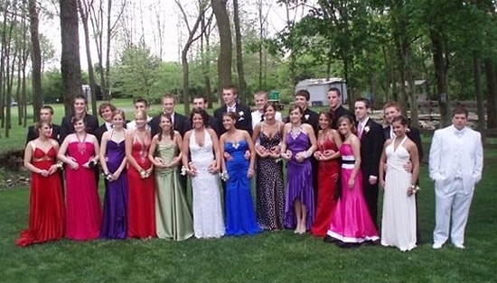 Her Mezuniyet Balosunun Kadrolusu Olan 25 Karakter