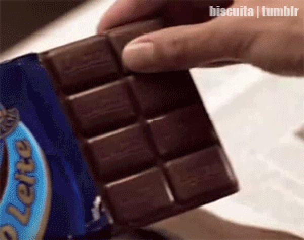 5. Çikolata bu kadar düzgün kırılamaz.