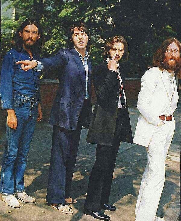 3. Abbey Road fotoğrafının çekilmesinden hemen önce Beatles