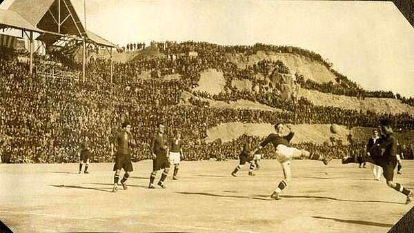 8. Barcelona Camp Nou Stadyumu (1925)