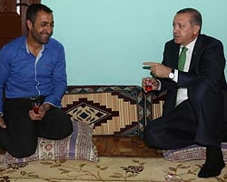 Erdoğan'a 'Başbakanım Annem Kokuyorsun' Pankartı
