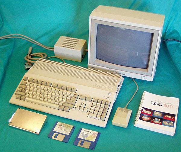 12. Amiga 500
