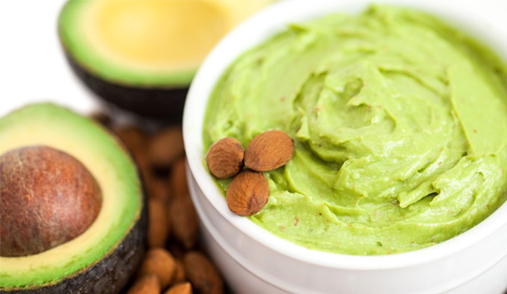 Cilde Nem Veren Avokado Maskesi