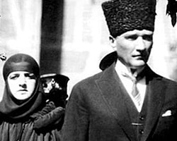 Latife Hanım'ın Özel Eşyaları Satıldı