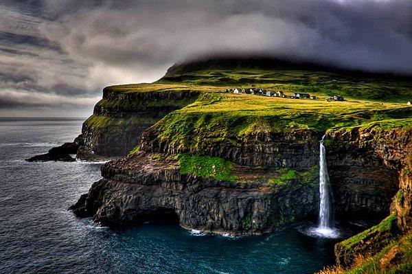 4. Gasadalur, Faroe Adaları, Danimarka