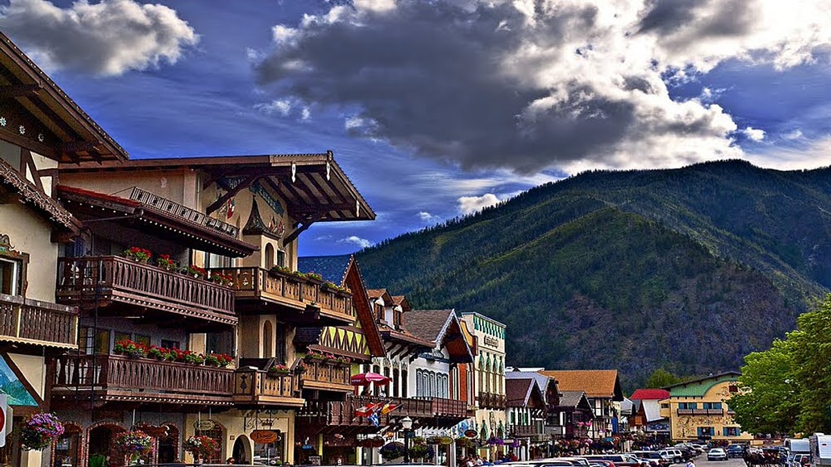 Самый маленький город в мире. Leavenworth, штат Вашингтон.. Ливенворс США. Маленькие города штата Вашингтон. Самая маленькая деревня в США.