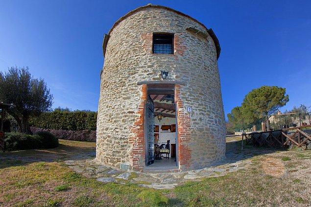 Old Tower, Umbria, İtalya.