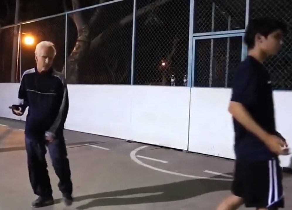 Futbol Sihirbazı Yaşlı Adam Kılığına Girerse...