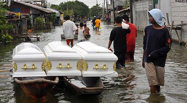 11. 2011 Filipinler: 2000 kişi hayatını kaybetti