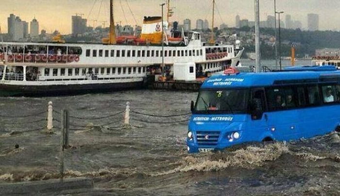 'Biliyorsunuz Geçmiş Yıllarda Londra Metrosunu Su Bastı'