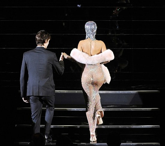 Rihanna Ödülünü Böyle Aldı