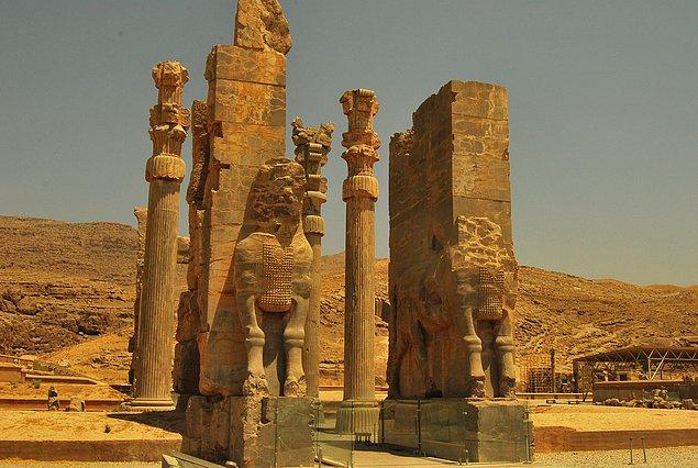 25. Persepolis