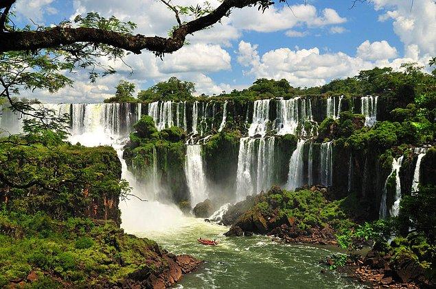 9. Iguazu Şelaleleri - Brezilya - Arjantin Sınırı
