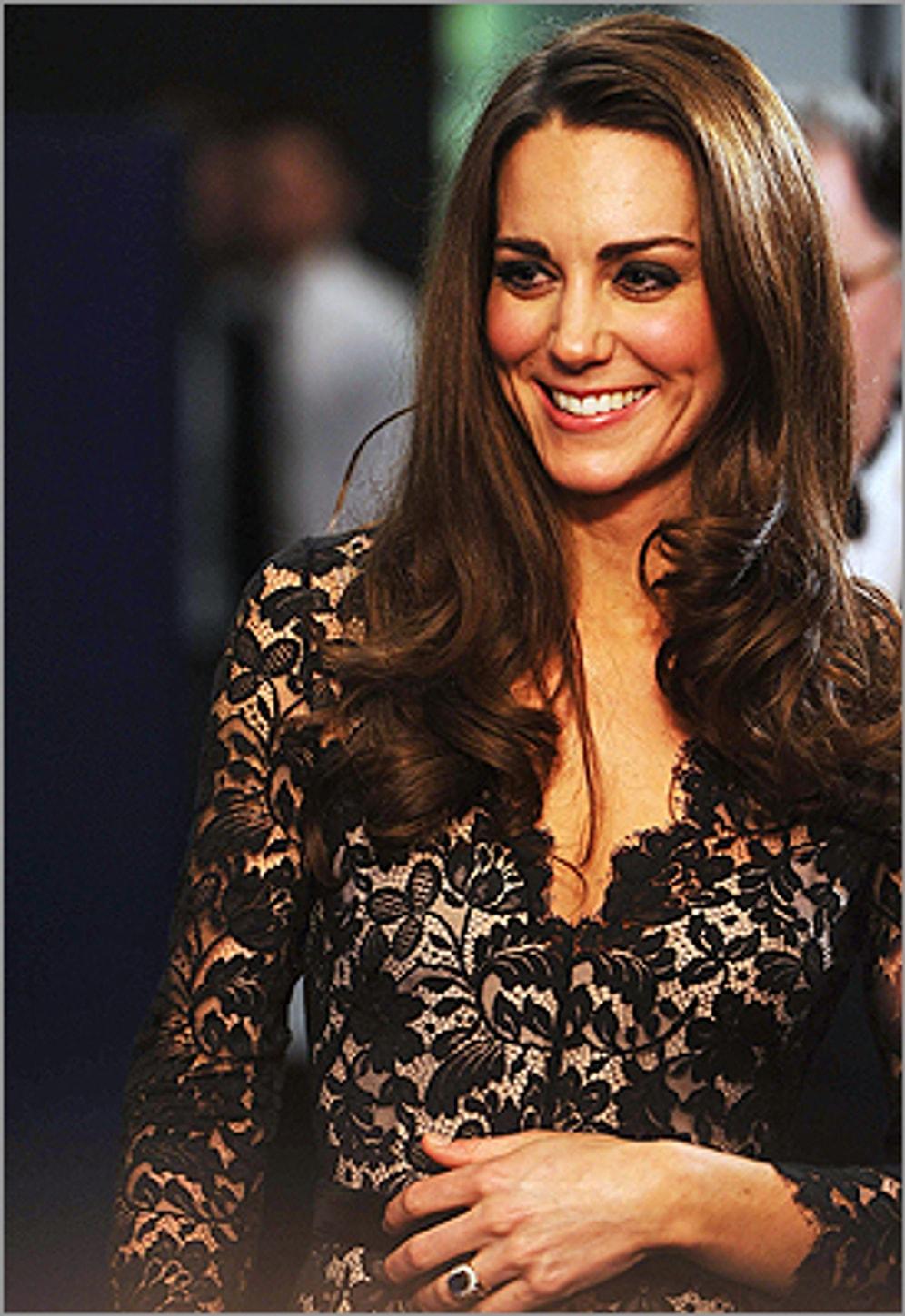Cambridge Düşesi Kate Middleton ve Zarif Modası